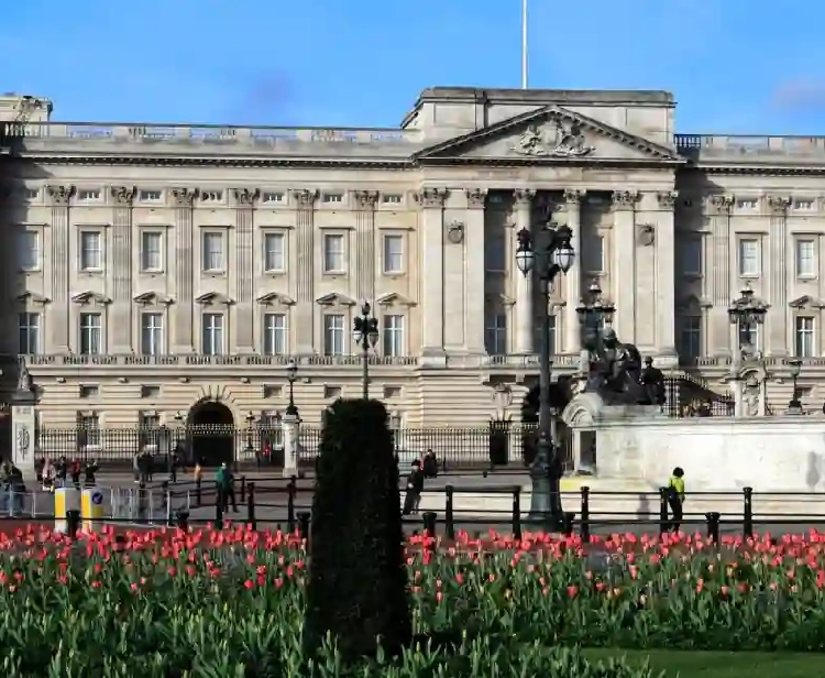 BUCKINGHAM PALACE