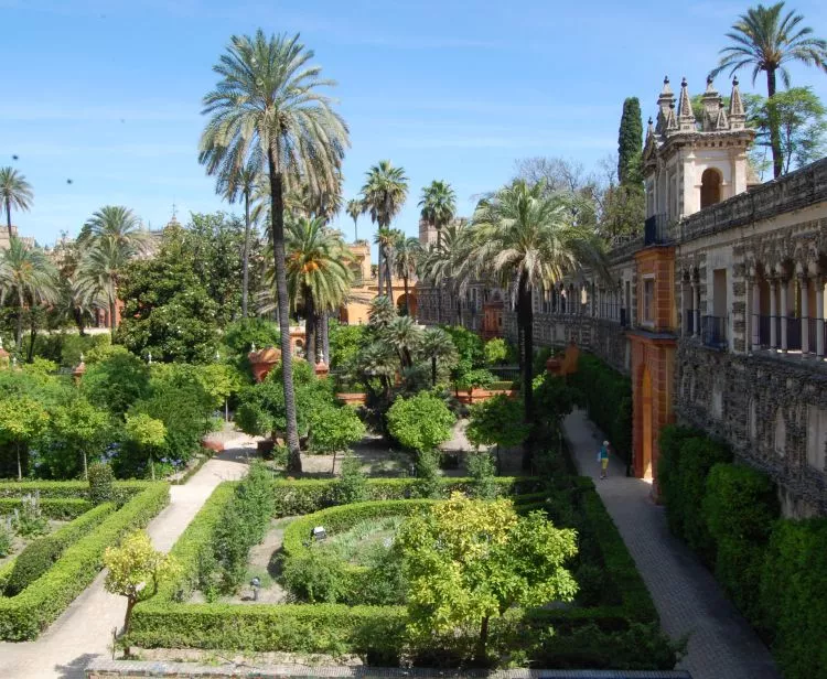 Visita con Guia al Alcázar de Sevilla + Tour Barrio Santa Cruz en Sevilla