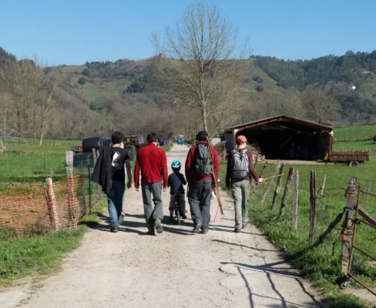 Caminata Histórica Rural y Visita en Sidrería
