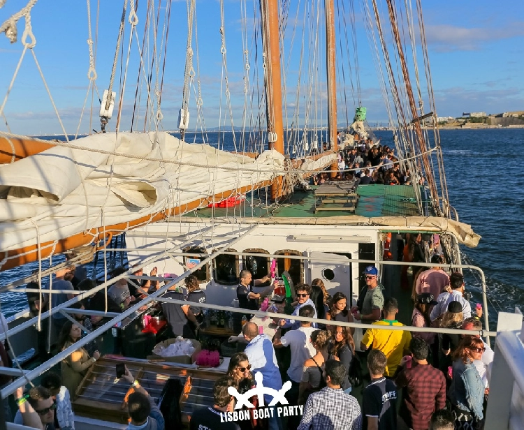 La mejor fiesta en barco de Lisboa