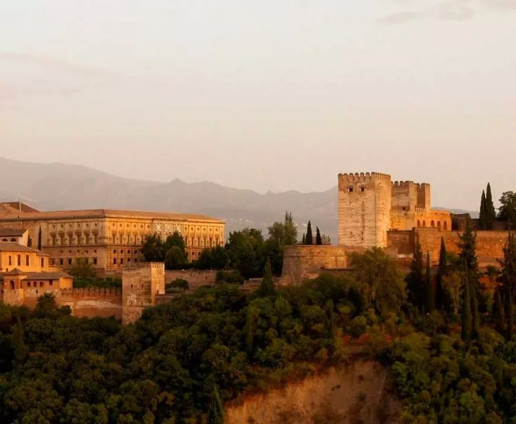 Excursion en groupe de Séville à Grenade : Alhambra, sensations et expériences