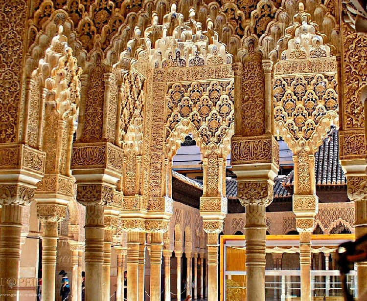 Visite Guidée Alhambra de Granada et Generalife avec coupe-file