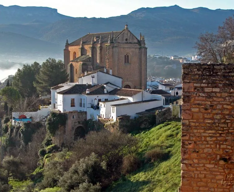 Day trip from cadiz to white villages (ronda, arcos..)