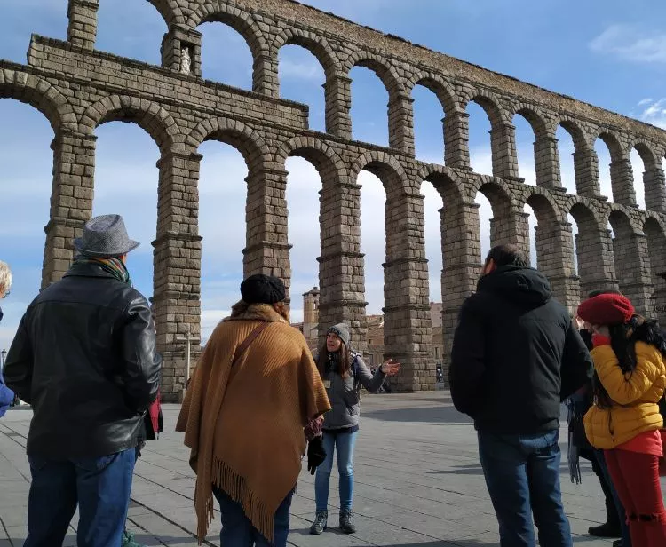 Daytrip from Ávila to Segovia and El Escorial and arrival in Madrid