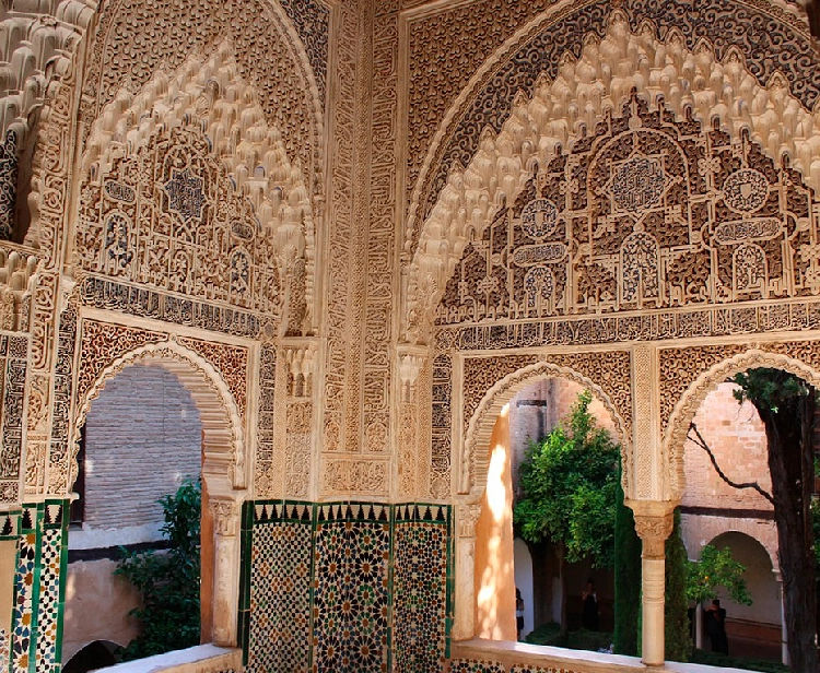 Alhambra private tour with entrance and guide