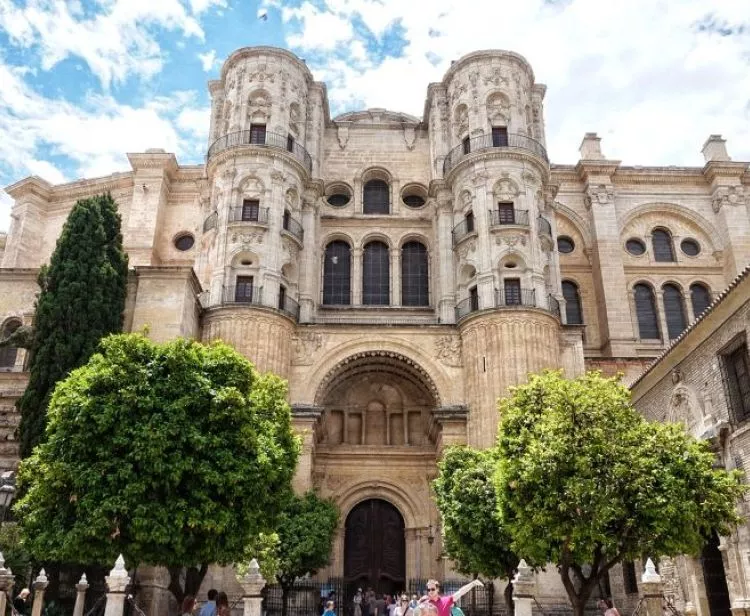 Places to visit on the Andalusia Bridge 2023: discover the best of this autonomous community