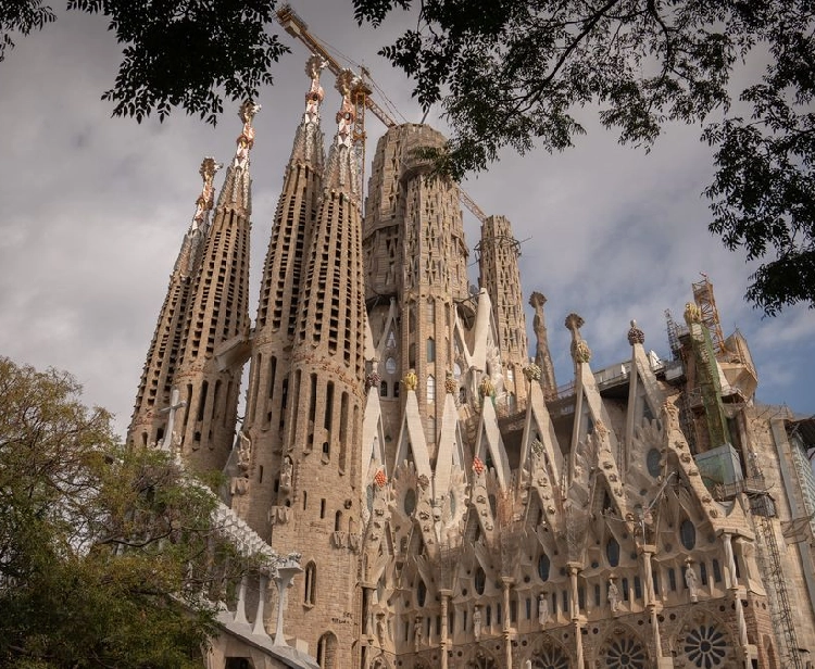 Sagrada Família + Park Güell: tickets with audioguides
