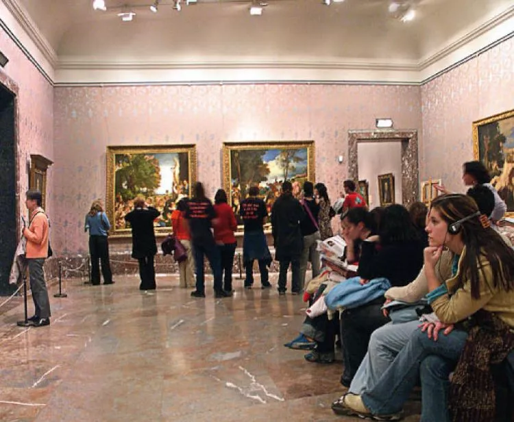 Royal Palace & Prado Museum Tour