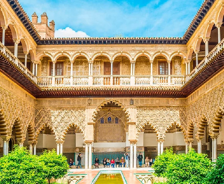 Guided tour Alcazar, Cathedral and Giralda of Seville