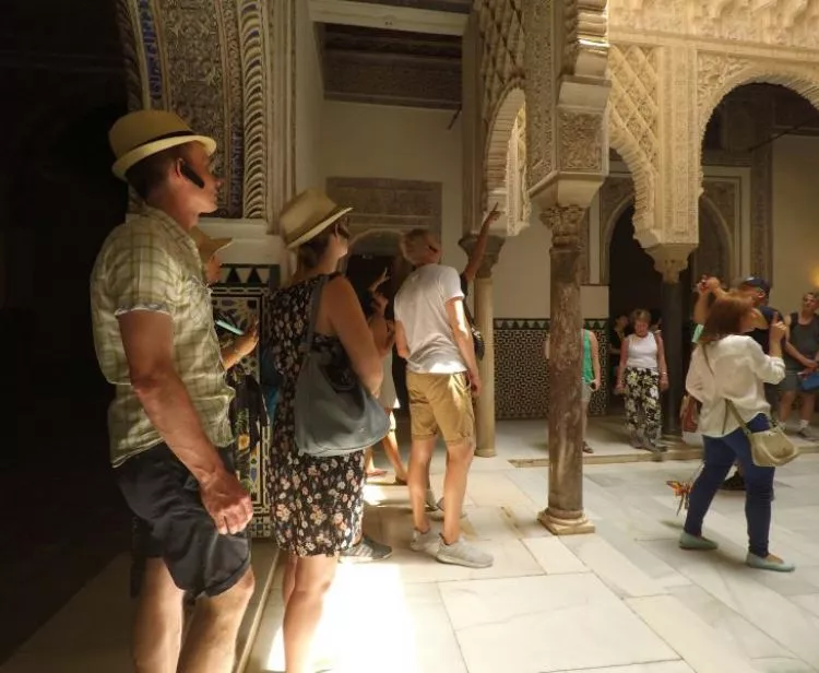 Tour inside the Royal Alcazar + Cathedral & Giralda