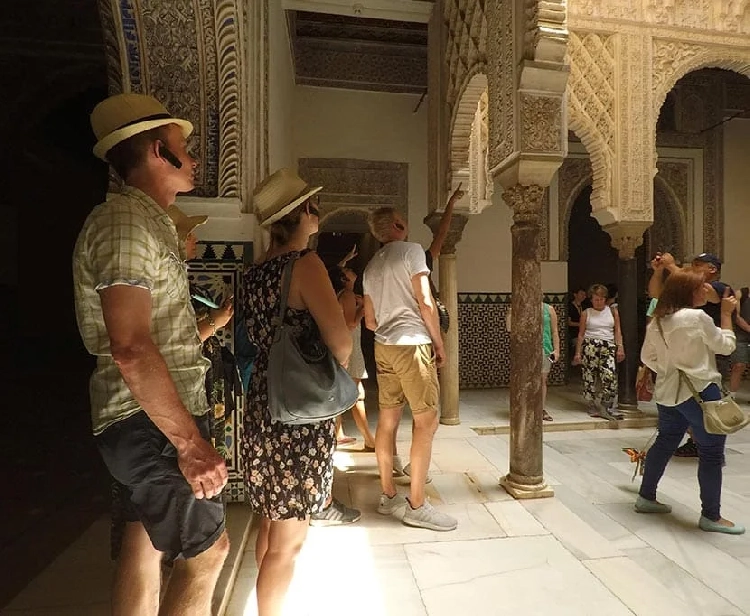 Official private tour of the Alcazar of Seville