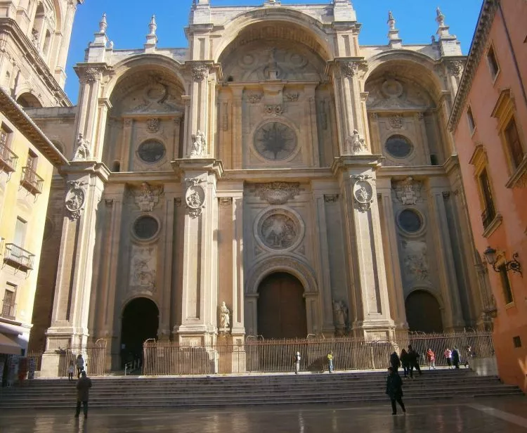 Tour of the Cathedral, Royal Chapel and historic centre of Granada