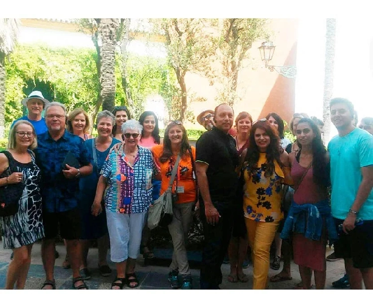 Private tour group Alcazar of Seville