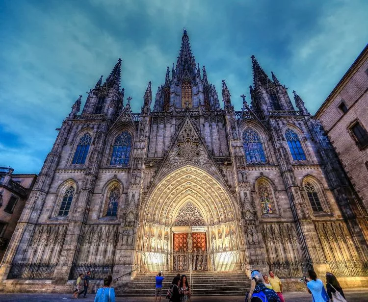 Walking tour of the Gothic Quarter of Barcelona