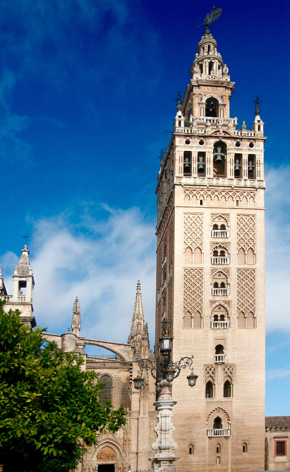 Visit the Giralda of Seville