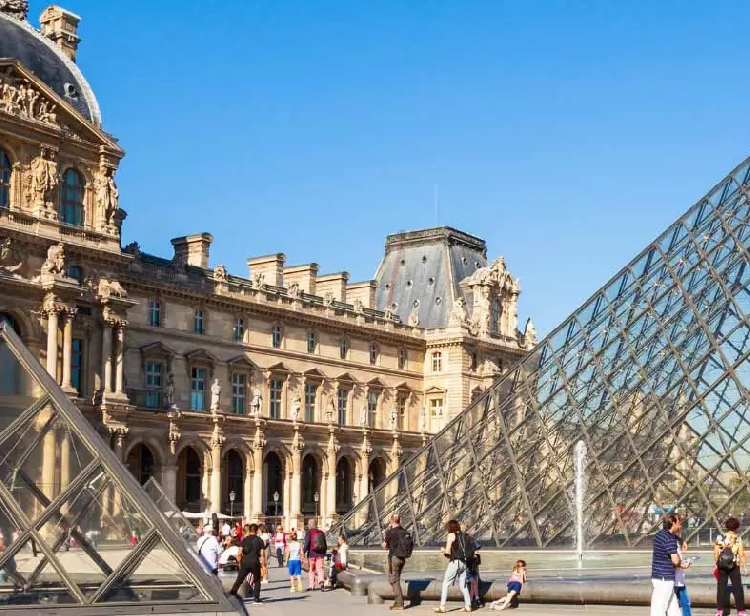 Louvre Museum