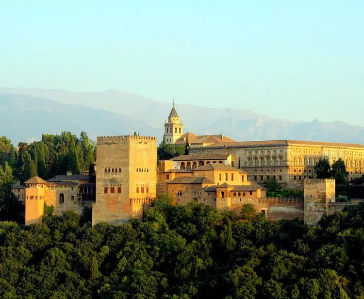 Билеты на Альгамбра + частный тур Albaycin